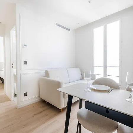 Apartment Charming Near Montmartre - Mobility Lease *